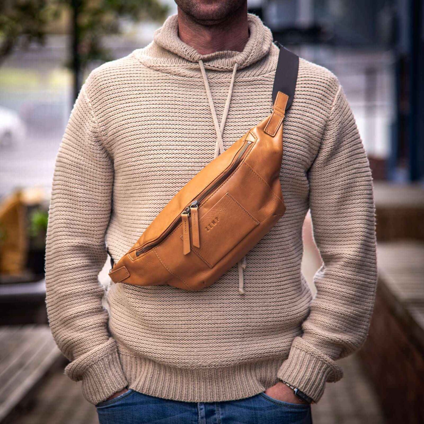 Pellegrino M | Moon Bag