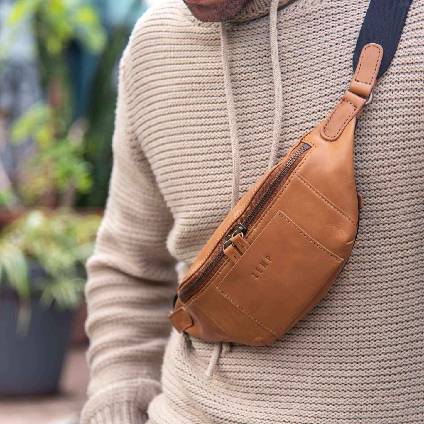 Pellegrino S | Moon Bag